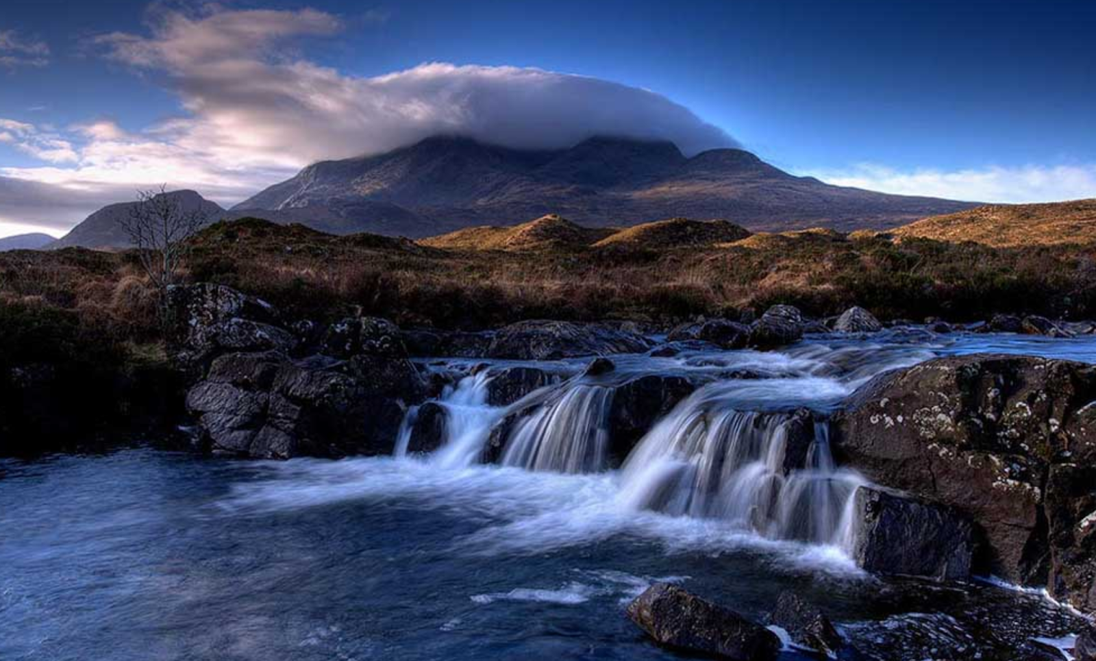 Остров Скай водопад Шотландия